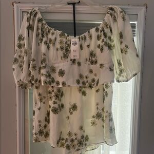 Abercrombie & Fitch 2 piece set. Floral Puff Sleeve Blouse & shorts